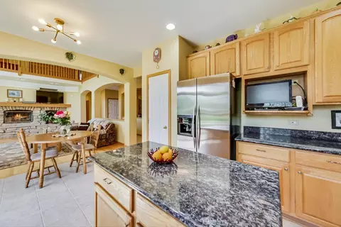1117 S Elmhurst Rd, Wheeling, IL 60090 photo 8