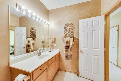 1117 S Elmhurst Rd, Wheeling, IL 60090 photo 14