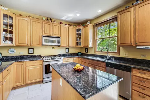 1117 S Elmhurst Rd, Wheeling, IL 60090 photo 7