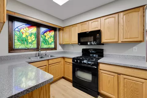 1155 Hull Ct, Aurora, IL 60504 photo 5