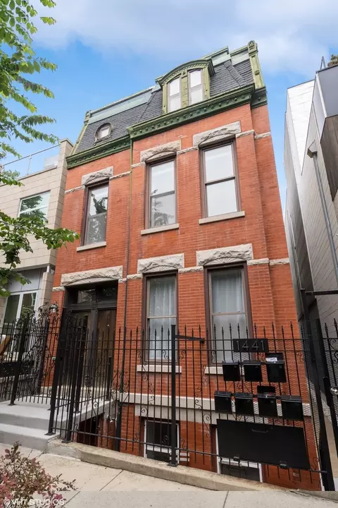 1441 N Elk Grove Ave #2S, Chicago, IL 60622