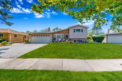 718 N Neva Ave, Addison, IL 60101