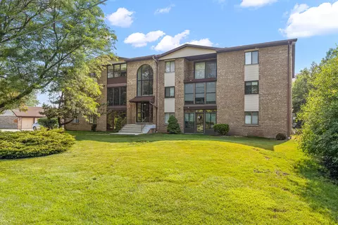 11111 S Kean Ave #101, Palos Hills, IL 60465