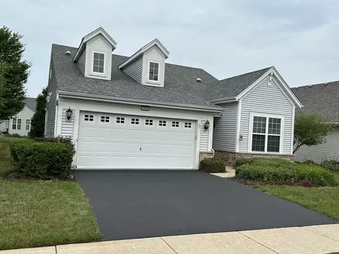 905 Fairmont Rd, Pingree Grove, IL 60140