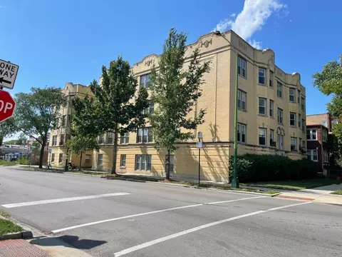 2338 W Granville Ave #3, Chicago, IL 60659