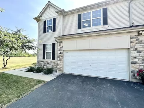 730 Dillon Ct, Grayslake, IL 60030