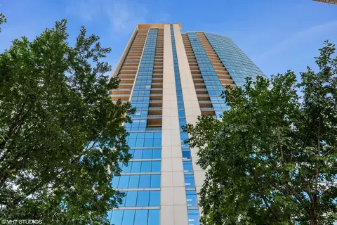 303 W Ohio St #3506, Chicago, IL 60654