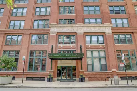 411 W Ontario St #628, Chicago, IL 60654