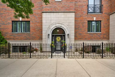 804 W Wolfram St #1S, Chicago, IL 60657
