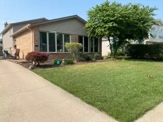 327 E Yorkfield Ave, Elmhurst, IL 60126