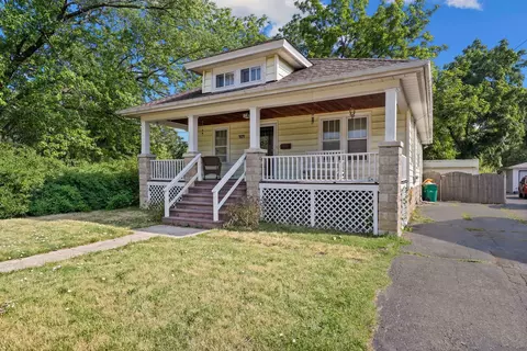 404 E 2nd St, Lockport, IL 60441 photo 2