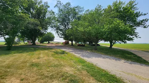 16711 S 1st St, Dekalb, IL 60115