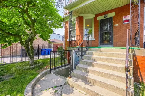 814 N Homan Ave, Chicago, IL 60651