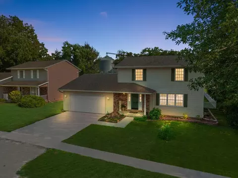 115 W Columbia St, Danvers, IL 61732