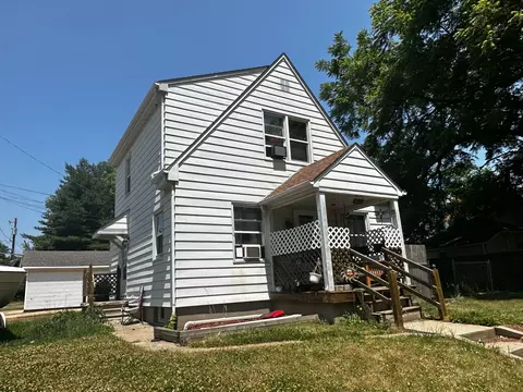 1108 E 3rd St, Sterling, IL 61081