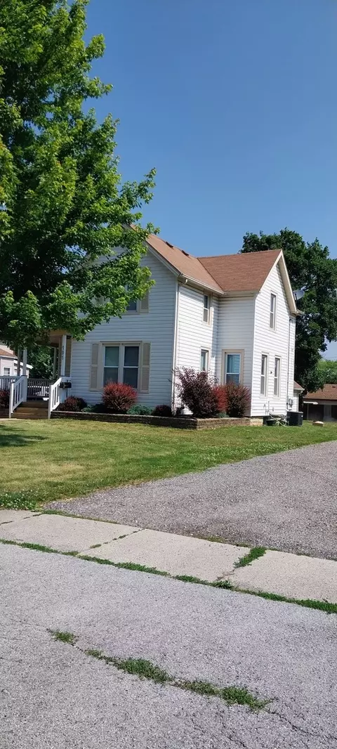 191 W 4th St, Manteno, IL 60950