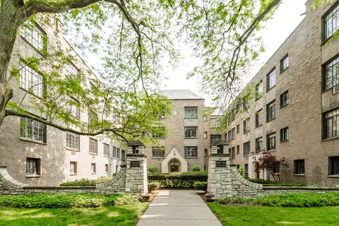 734 Noyes St #S3, Evanston, IL 60201