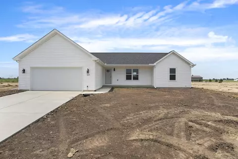 501 Jerin Dr, Fisher, IL 61843
