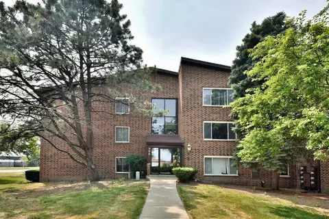 990 Perrie Dr #203, Elk Grove Village, IL 60007