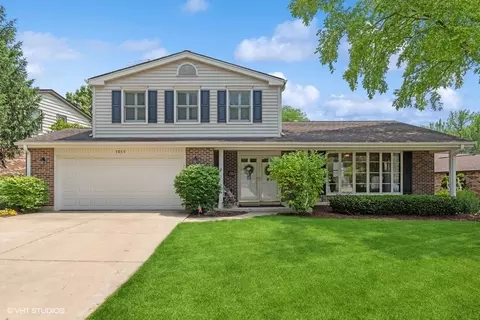 1011 W Haven Dr, Arlington Heights, IL 60005