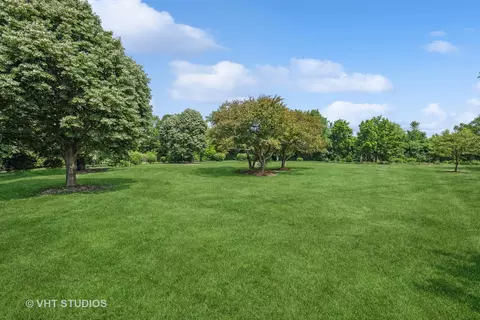 5 N600 Robin Ln, Wayne, IL 60184 photo 5