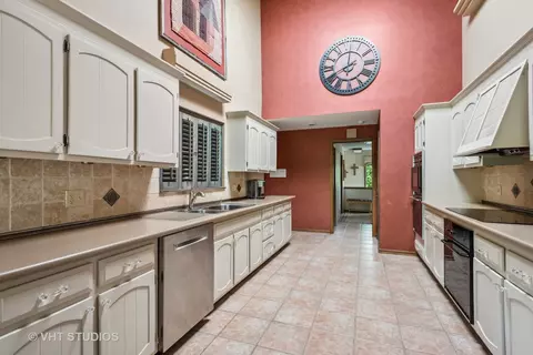 5 N600 Robin Ln, Wayne, IL 60184 photo 26