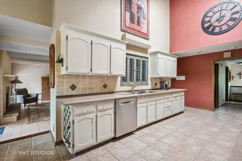 5 N600 Robin Ln, Wayne, IL 60184 photo 27
