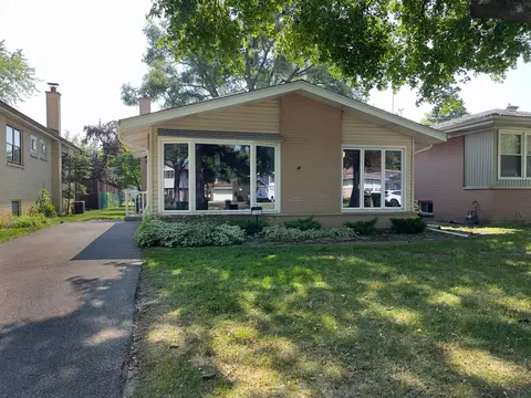 1333 S Vail Ave, Arlington Heights, IL 60005