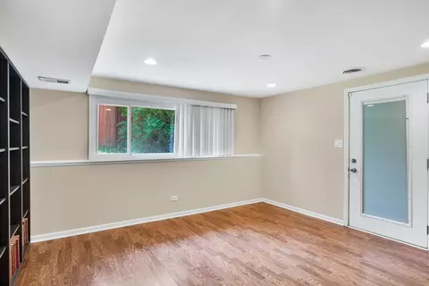 1630 Ashley Rd, Hoffman Estates, IL 60169 photo 18