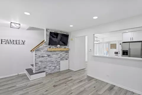 1061 Symphony Dr, Aurora, IL 60504 photo 8