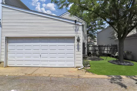 1061 Symphony Dr, Aurora, IL 60504 photo 5