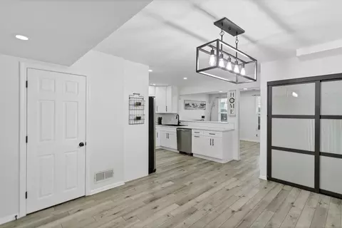 1061 Symphony Dr, Aurora, IL 60504 photo 14