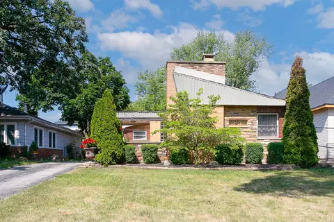 9428 S 83rd Ave, Hickory Hills, IL 60457