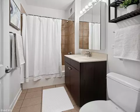 420 E Waterside Dr #903, Chicago, IL 60601 photo 10