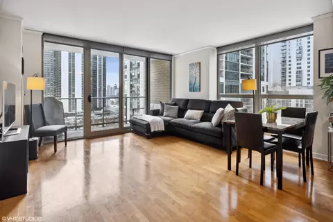 420 E Waterside Dr #903, Chicago, IL 60601 photo 3