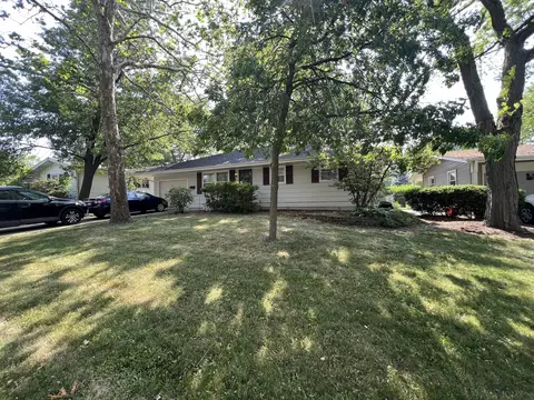 213 S 19th St, Saint Charles, IL 60174