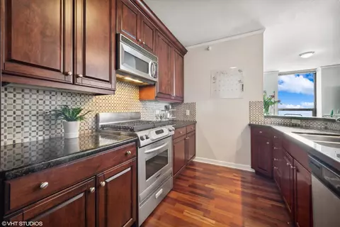 420 E Waterside Dr #1201, Chicago, IL 60601 photo 4