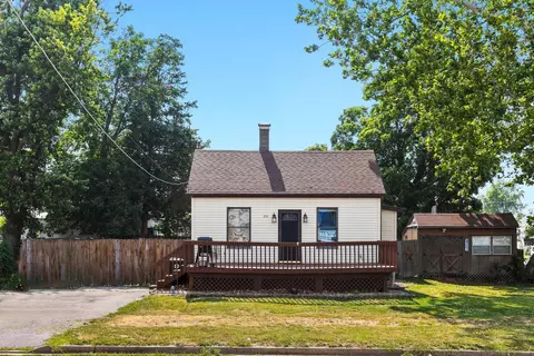 210 N Poland St, Heyworth, IL 61745
