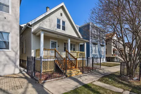 640 W 44th St, Chicago, IL 60609