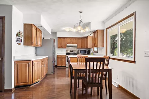 414 S Eastern Ave, Minier, IL 61759 photo 3