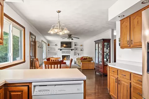 414 S Eastern Ave, Minier, IL 61759 photo 4