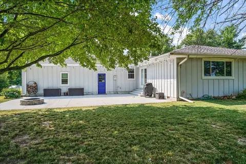 414 S Eastern Ave, Minier, IL 61759 photo 18