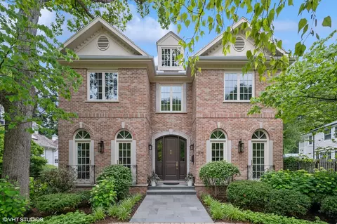 670 Sheridan Rd, Winnetka, IL 60093