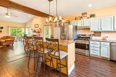 107 Labrador Ln, Downs, IL 61736 photo 6