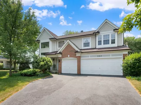 242 Lenox Ln, Mundelein, IL 60060