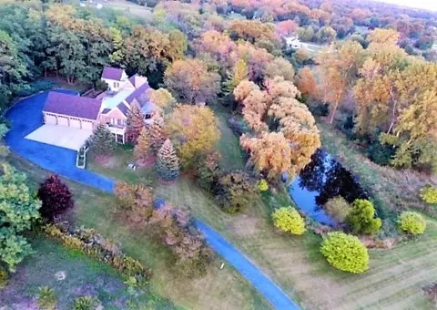 70 Otis Rd, Barrington Hills, IL 60010