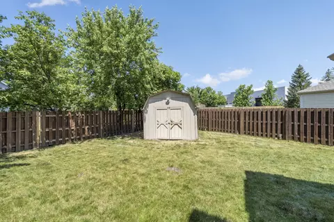 1092 Gannon Ct, Hoffman Estates, IL 60169 photo 38