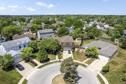1092 Gannon Ct, Hoffman Estates, IL 60169 photo 2