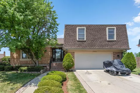 1092 Gannon Ct, Hoffman Estates, IL 60169