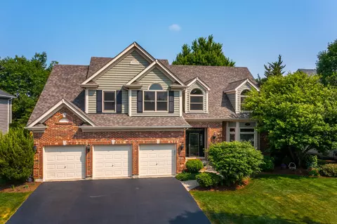2576 Bangert Ln, Naperville, IL 60564